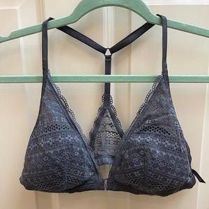 Victoria’s Secret L racerback lace bralette